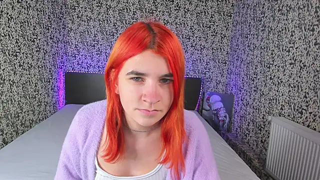  Polly Love  online show from 01.04.25