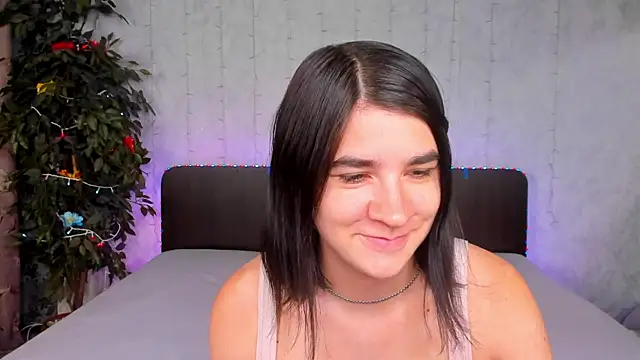  Polly Love  online show from 09.23.25