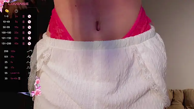 Snapshot of Lili_Roze_ chatting on 02.18.25 Lili Roze online show from 02.18.25