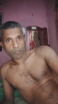 Snapshot of touldad chatting on 12.14.25 touldad online show from 12.14.25