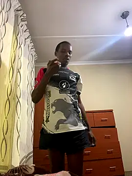 Snapshot of skyfall200 chatting on 10.09.25 skyfall200 online show from 10.09.25