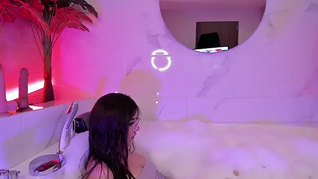 Megan mooree  online show from 01.25.25