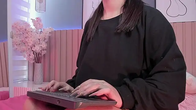 Megan mooree  online show from 02.07.25