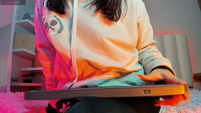 Megan mooree  online show from 02.20.25