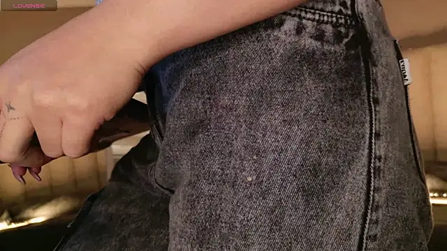 Megan mooree  online show from 10.13.25