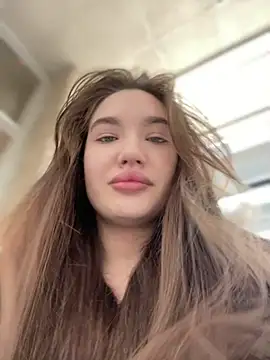 Holly Molii online show from 12.25.24