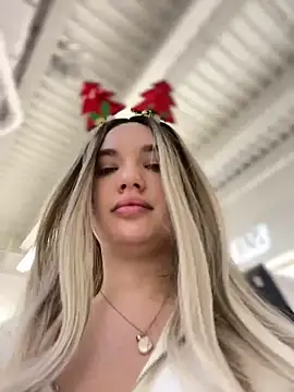 Holly Molii online show from 12.29.24