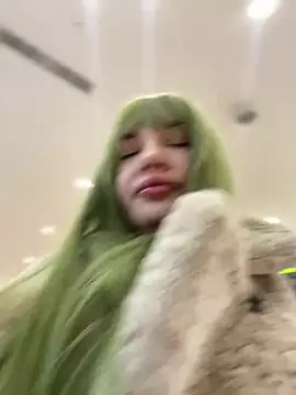 Holly Molii online show from 01.09.25