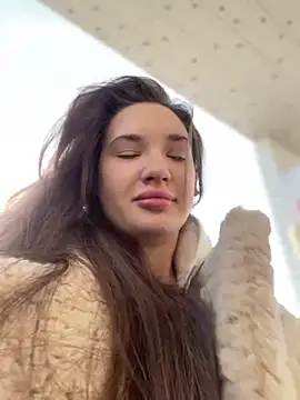 Holly Molii online show from 01.10.25