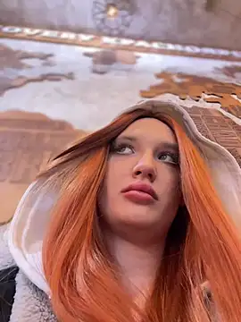 Holly Molii online show from 02.19.25