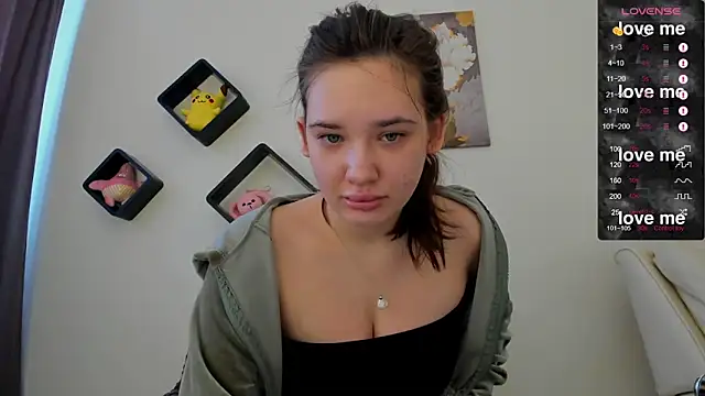 Holly Molii online show from 02.24.25