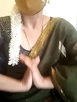 Snapshot of yourtamilcouple chatting on 12.23.24 yourtamilcouple online show from 12.23.24