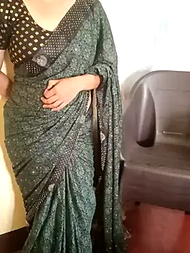 Snapshot of yourtamilcouple chatting on 01.06.25 yourtamilcouple online show from 01.06.25