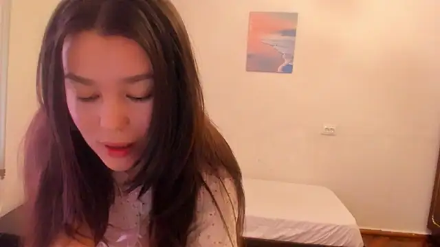 Snapshot of LunaXmii chatting on 03.08.25 LunaXmii online show from 03.08.25