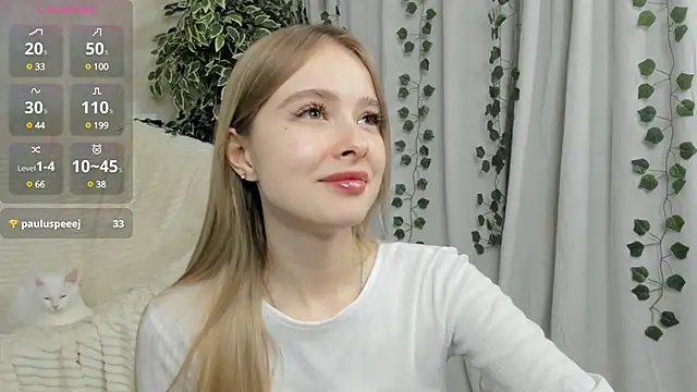 Snapshot of mell_milles chatting on 01.13.25 mell milles online show from 01.13.25