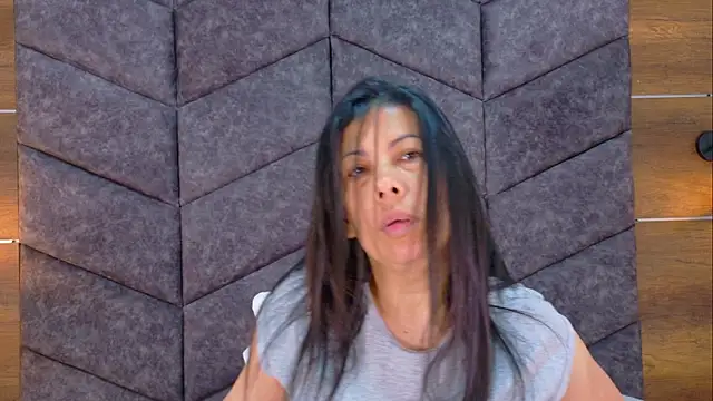 JaylaScott   online show from 04.13.26