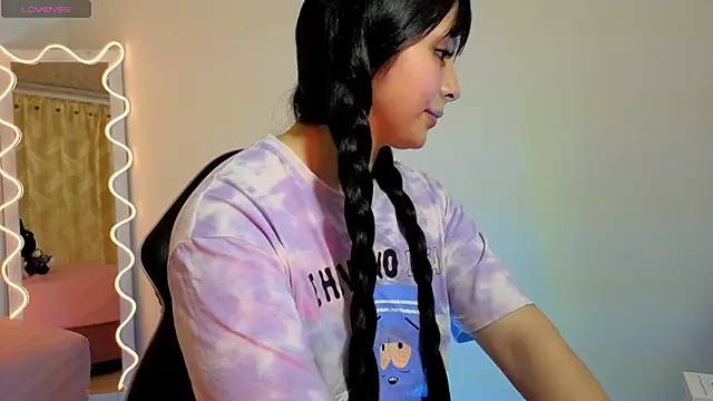 hina tay online show from 11.04.25