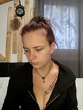 Snapshot of Lilith__Mystery chatting on 10.17.25 Lilith Mystery online show from 10.17.25