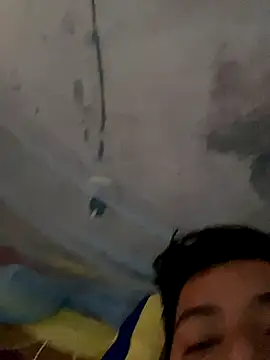 Snapshot of Avilespozo19993 chatting on 10.05.25 Avilespozo19993 online show from 10.05.25