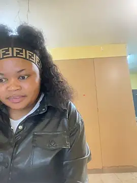 Curveysinaa online show from 01.13.25