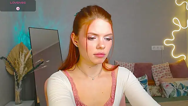 Red  Candy online show from 03.08.25