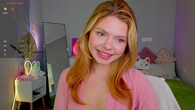 Red  Candy online show from 10.07.25