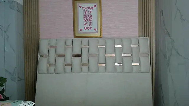 Snapshot of merloth_sub chatting on 01.30.25 merloth sub online show from 01.30.25