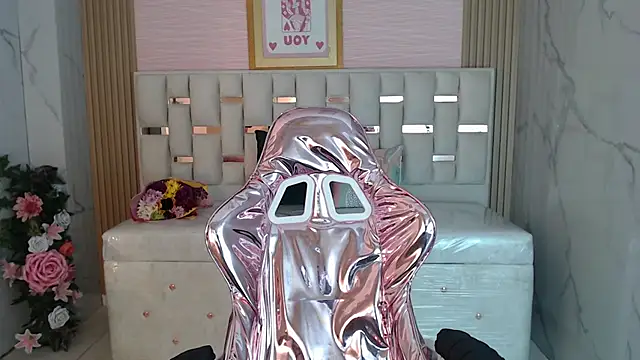 Snapshot of merloth_sub chatting on 02.15.25 merloth sub online show from 02.15.25