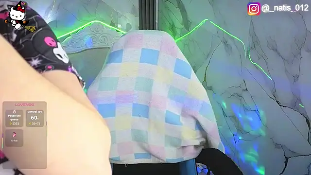 Snapshot of merloth_sub chatting on 10.28.25 merloth sub online show from 10.28.25