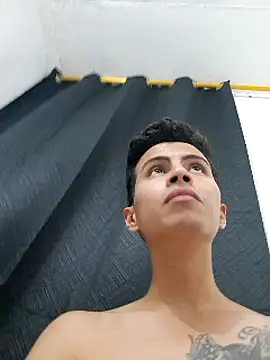 Velk hot online show from 12.07.24