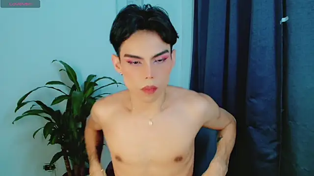 Snapshot of femboykeene chatting on 05.30.26 femboykeene online show from 05.30.26