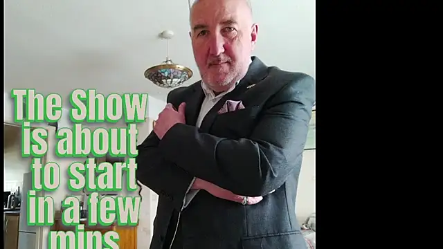 Adamdaddybear online show from 12.18.25