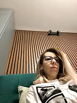 SukyGirl online show from 02.19.25