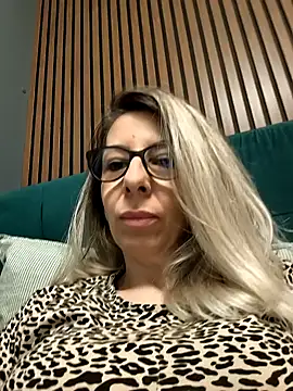 SukyGirl online show from 02.19.25