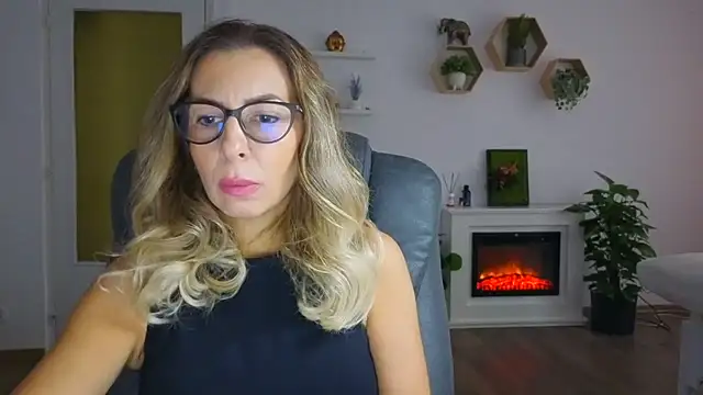 SukyGirl online show from 10.16.25