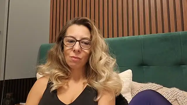 SukyGirl online show from 11.26.25