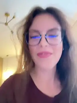 Snapshot of AylaRed chatting on 01.31.25 AylaRed online show from 01.31.25