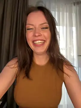 Snapshot of AylaRed chatting on 02.07.25 AylaRed online show from 02.07.25