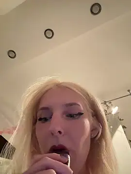 Snapshot of XMelissaX chatting on 07.04.26 XMelissaX online show from 07.04.26