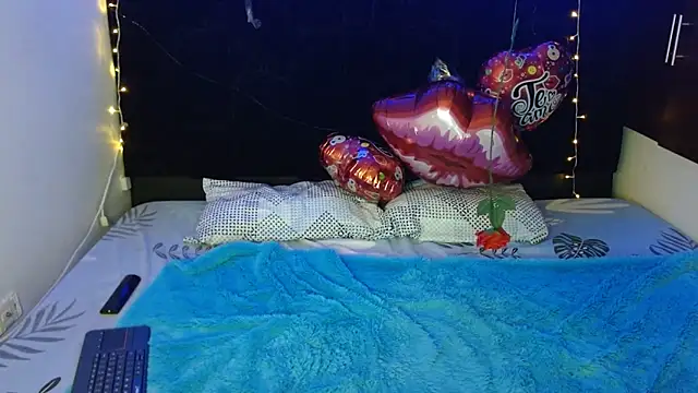 Snapshot of Miapeyton chatting on 02.18.25 Miapeyton online show from 02.18.25