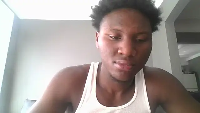 Snapshot of Festivitiesking1 chatting on 10.05.25 Festivitiesking1 online show from 10.05.25