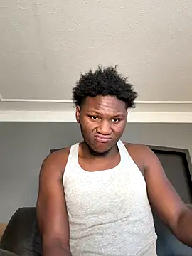 Snapshot of Festivitiesking1 chatting on 10.10.25 Festivitiesking1 online show from 10.10.25