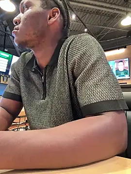 Snapshot of Festivitiesking1 chatting on 05.19.26 Festivitiesking1 online show from 05.19.26