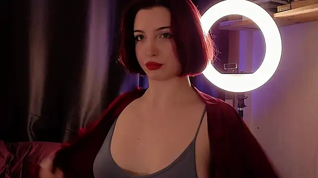 Snapshot of LisaVamp chatting on 11.14.25 LisaVamp online show from 11.14.25