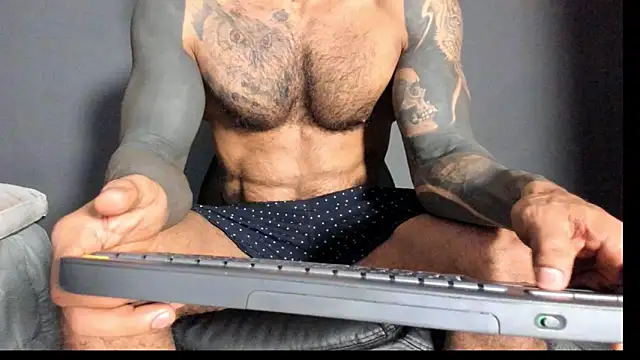 Snapshot of Brock_hurn1 chatting on 10.27.25 Brock hurn1 online show from 10.27.25