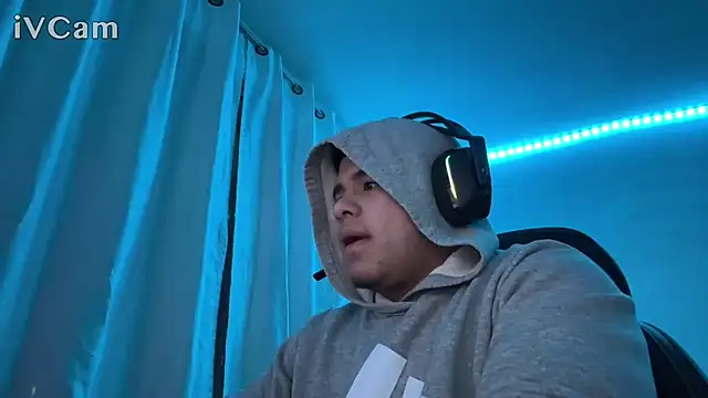 Snapshot of Naitsirc- chatting on 02.12.25 Naitsirc- online show from 02.12.25