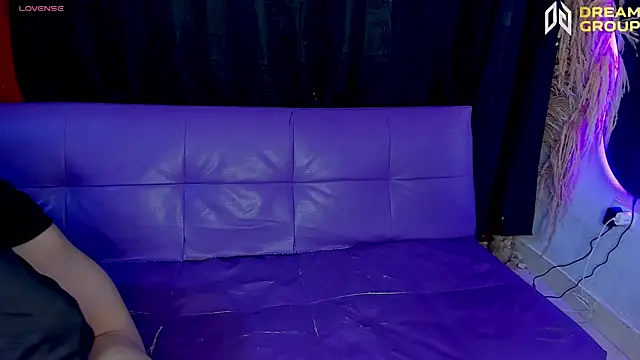 Snapshot of Yourslust_ chatting on 03.01.25 Yourslust online show from 03.01.25