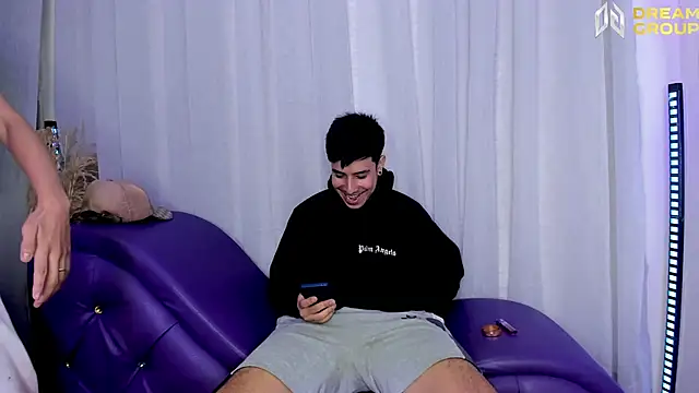 Snapshot of Yourslust_ chatting on 10.14.25 Yourslust online show from 10.14.25