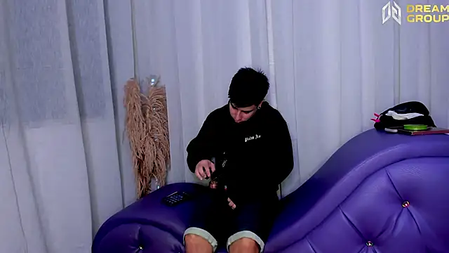 Snapshot of Yourslust_ chatting on 10.26.25 Yourslust online show from 10.26.25