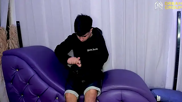 Snapshot of Yourslust_ chatting on 10.30.25 Yourslust online show from 10.30.25